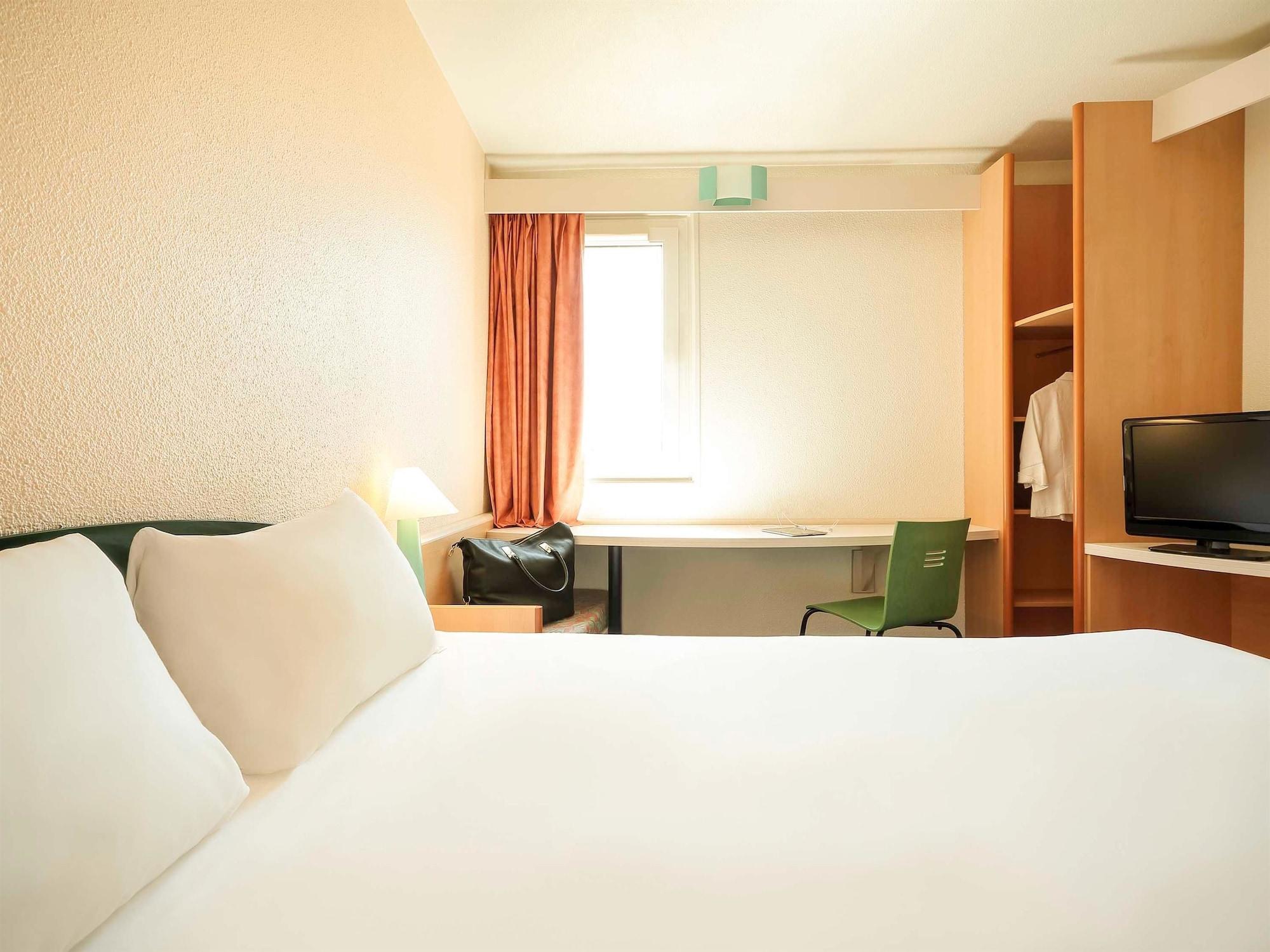 Hotel Ibis ナルボンヌ エクステリア 写真