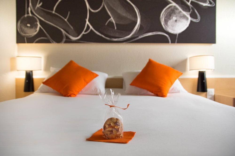 Hotel Ibis ナルボンヌ エクステリア 写真