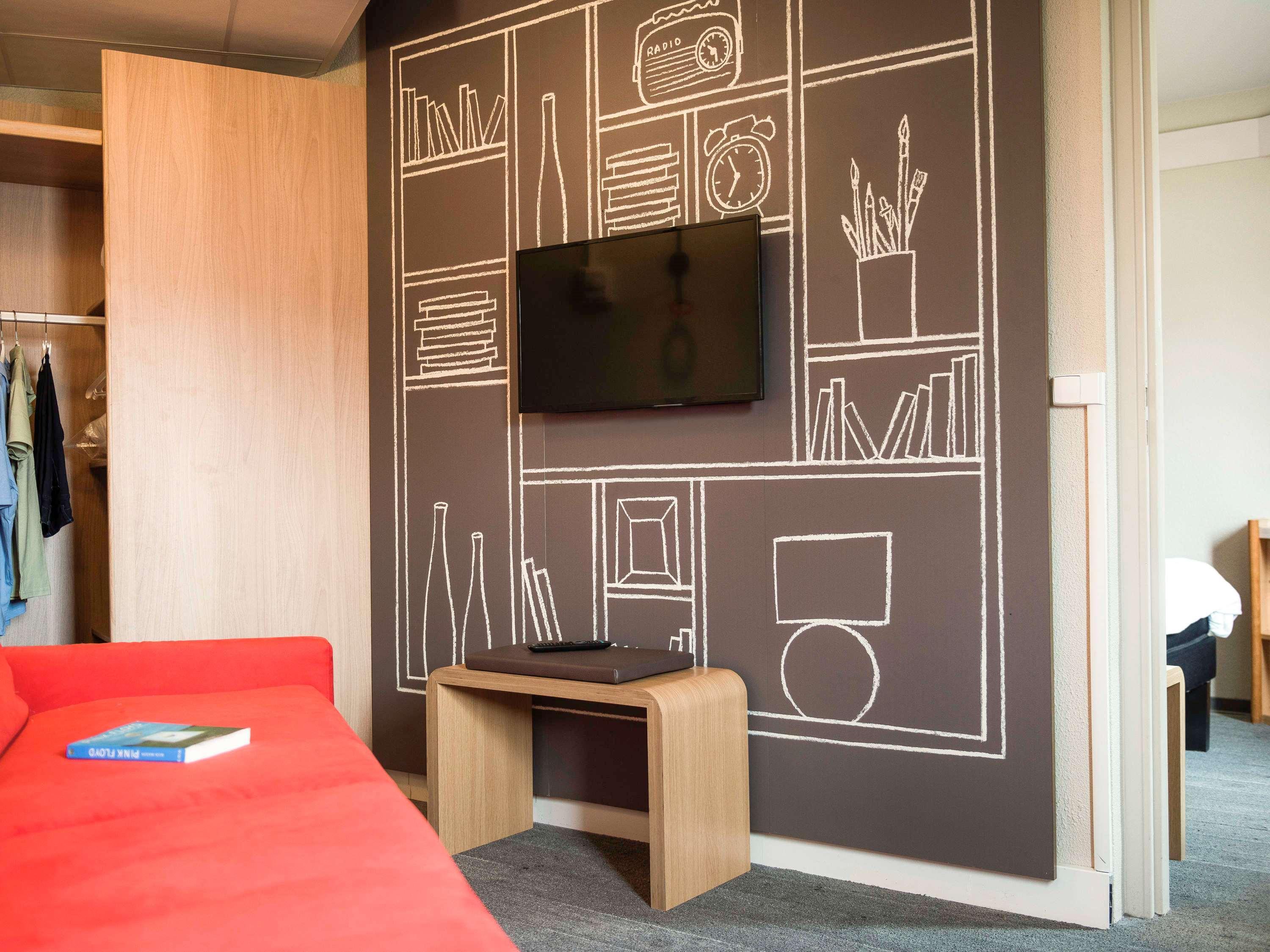Hotel Ibis ナルボンヌ エクステリア 写真