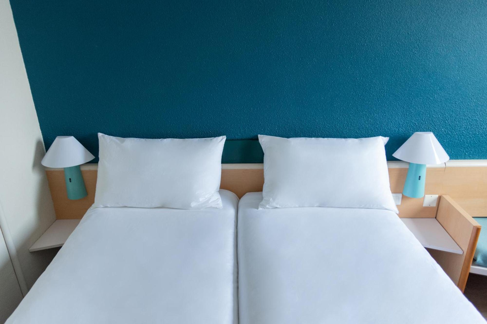 Hotel Ibis ナルボンヌ エクステリア 写真