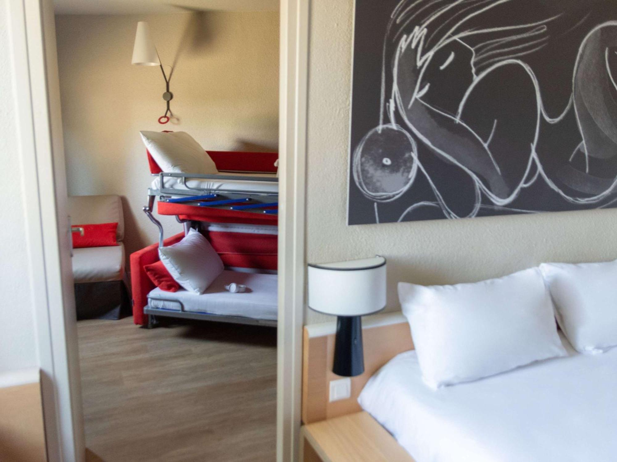 Hotel Ibis ナルボンヌ エクステリア 写真