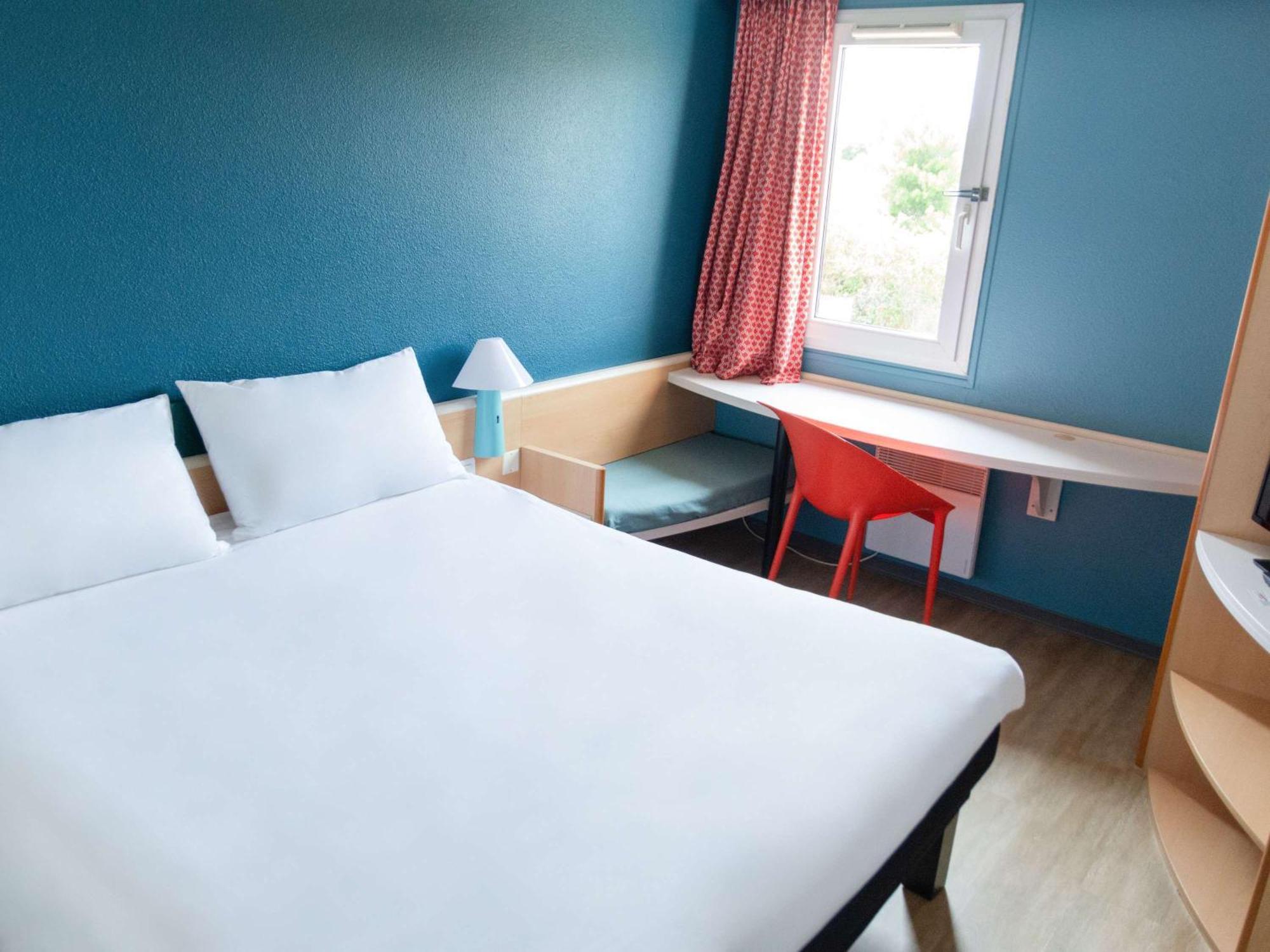 Hotel Ibis ナルボンヌ エクステリア 写真
