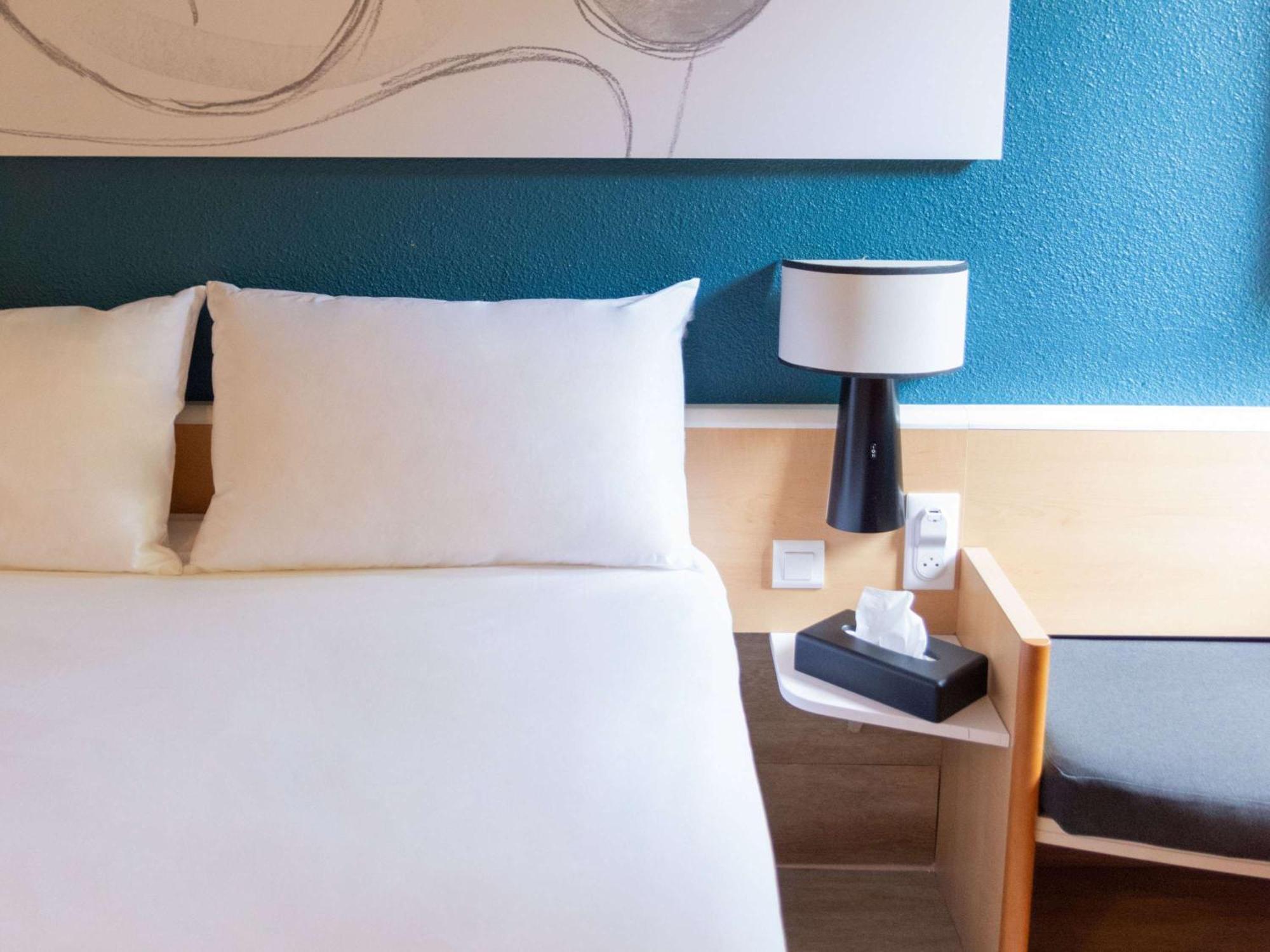 Hotel Ibis ナルボンヌ エクステリア 写真
