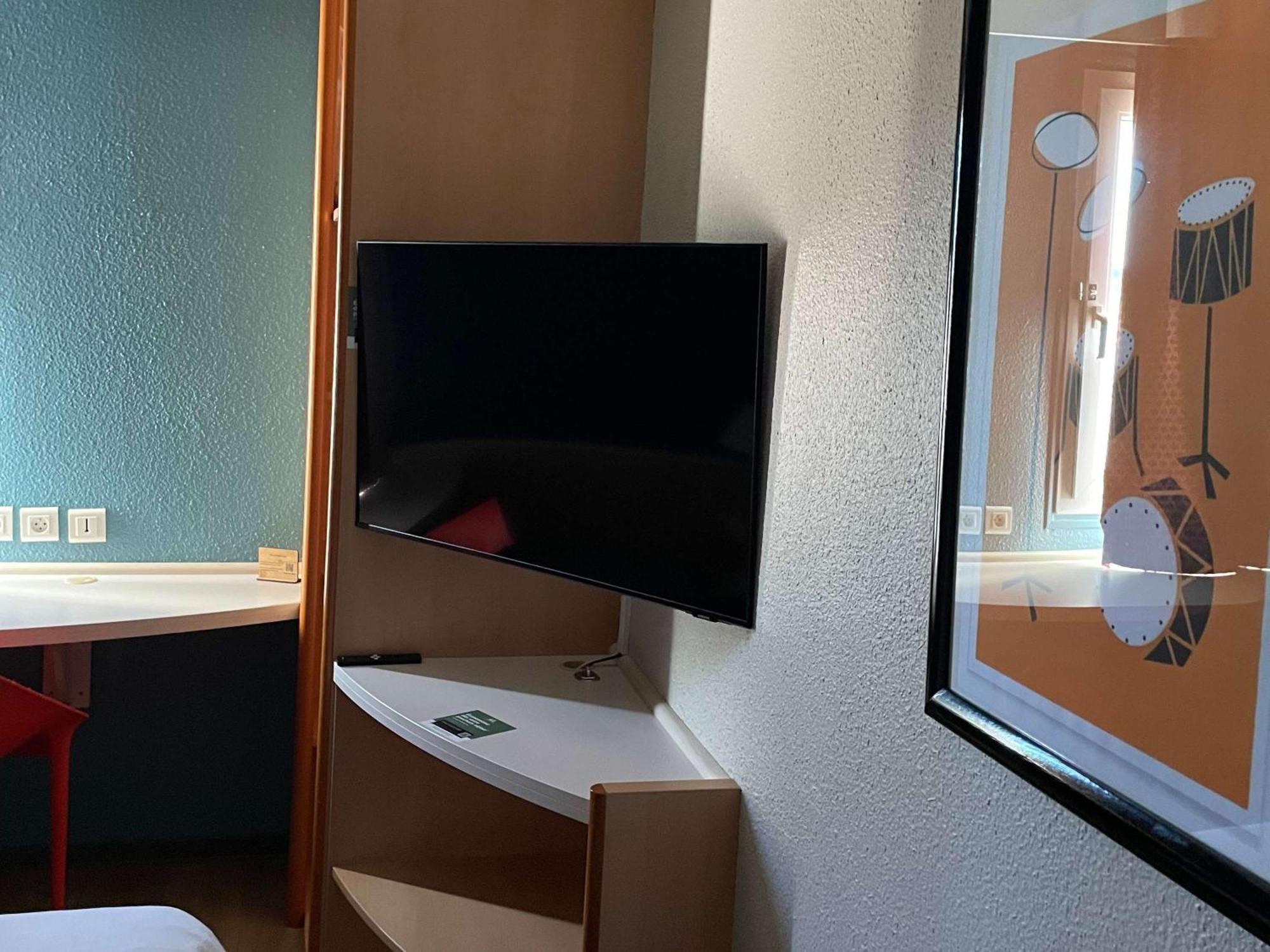 Hotel Ibis ナルボンヌ エクステリア 写真