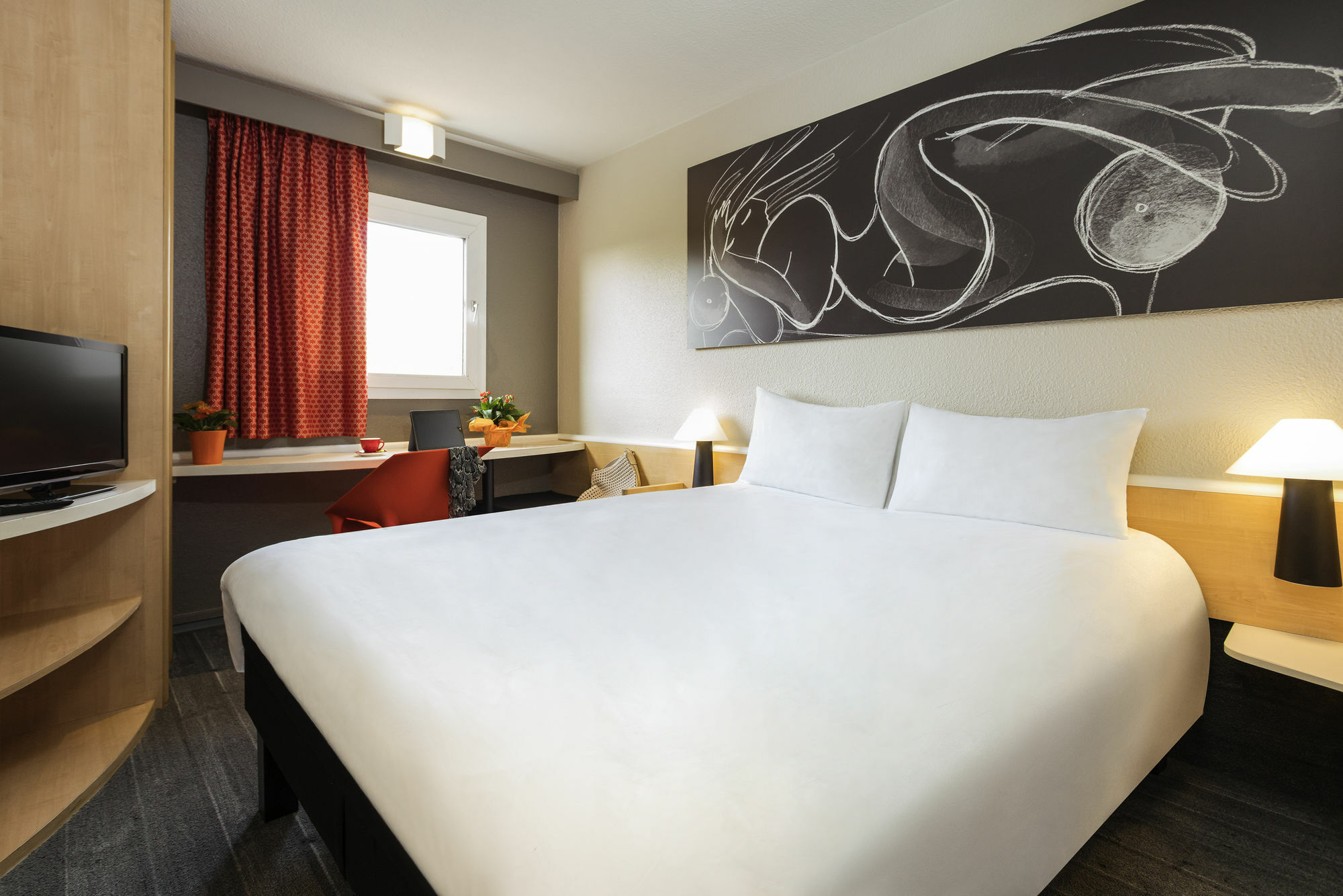 Hotel Ibis ナルボンヌ エクステリア 写真