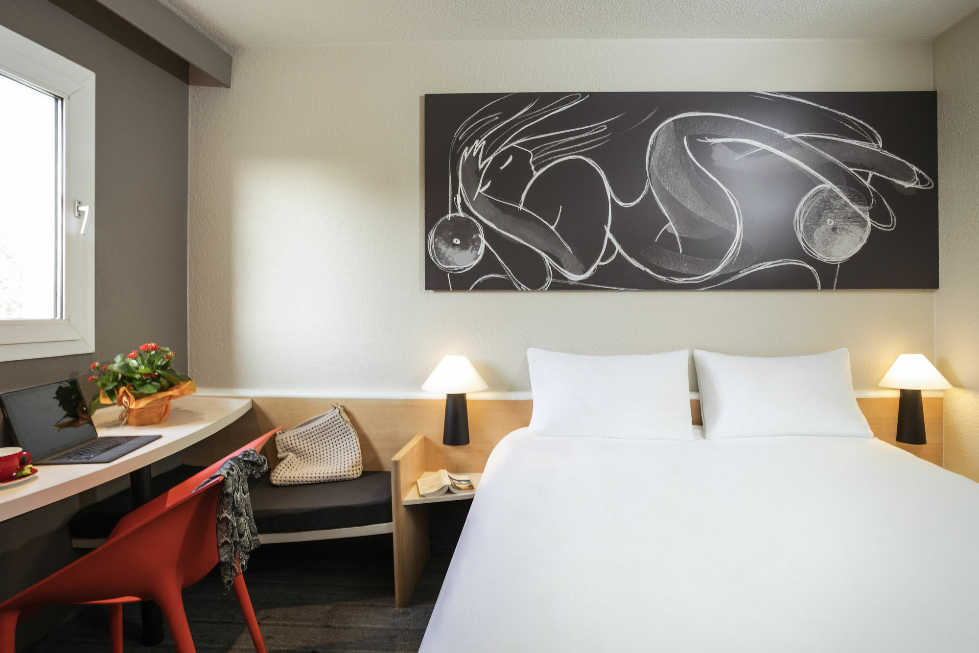 Hotel Ibis ナルボンヌ エクステリア 写真